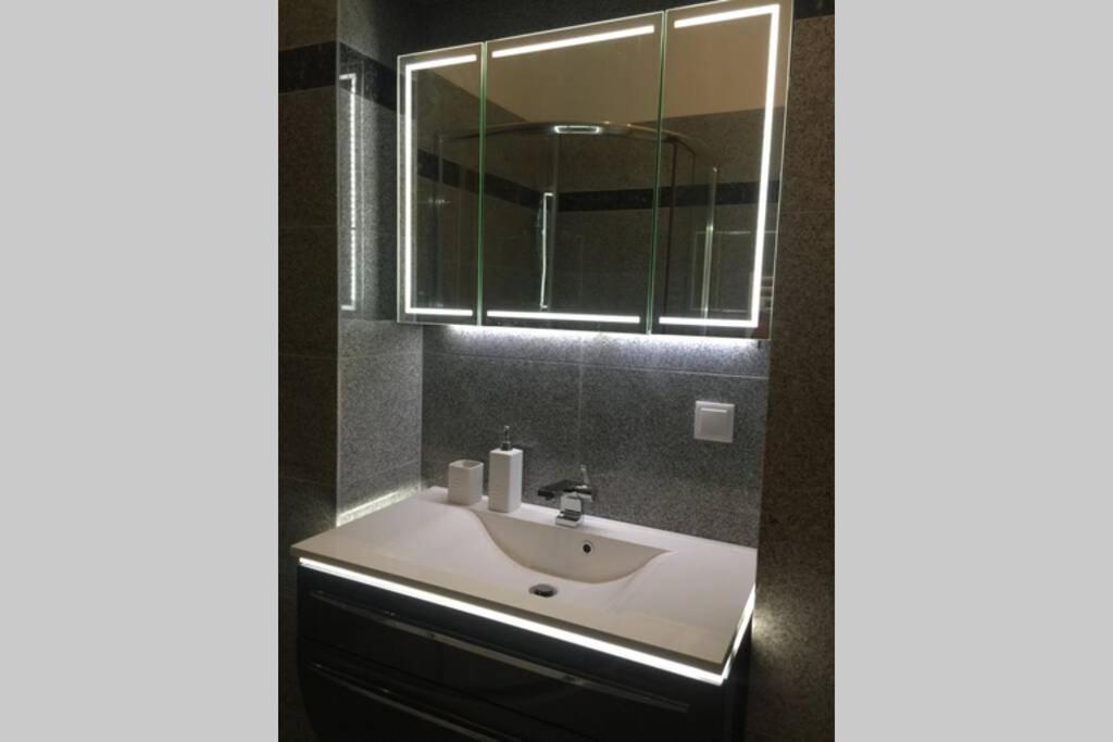 New Cozy Apartment, Top Location, 12 Min To Center Βιέννη Εξωτερικό φωτογραφία